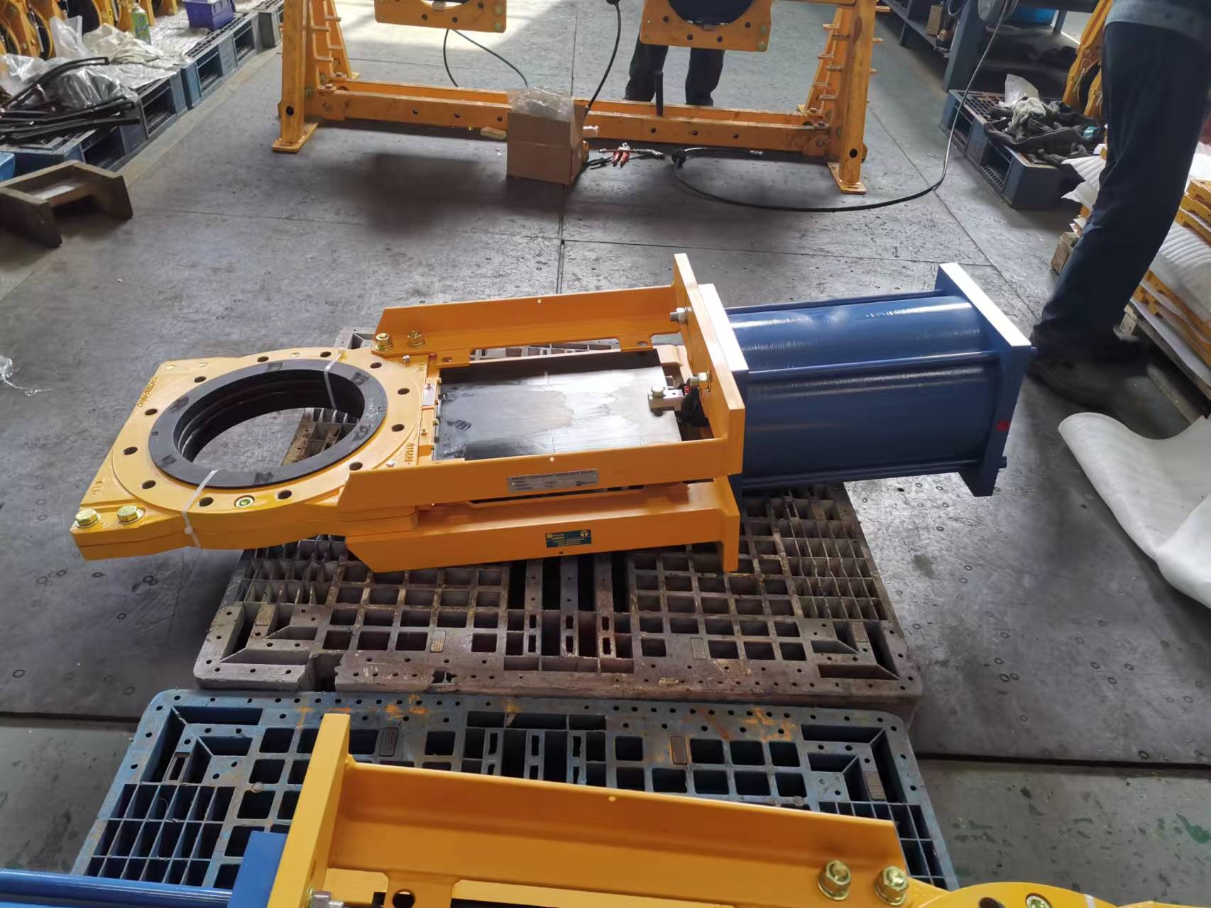 礦山機(jī)械-刀閥